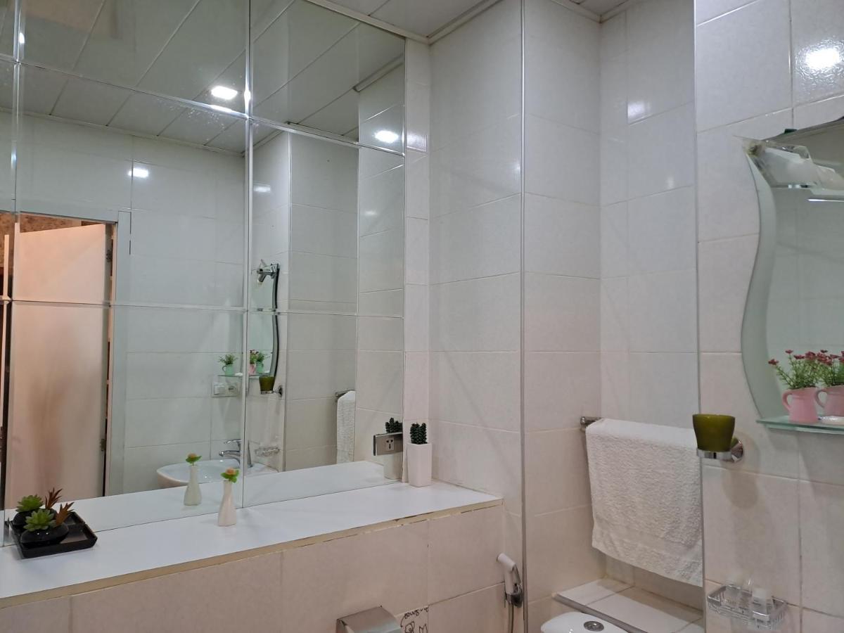 Hotel 6 Old Тбилиси Экстерьер фото